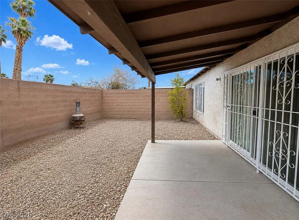 2 bed, 2.0 bath, 989 sqft, $1,700 — Photo 3