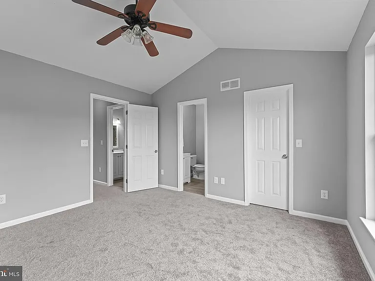 4 S Sherman Dr — Photo 4
