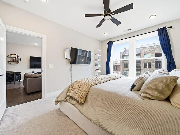751 N 6th St #205 — Photo 16