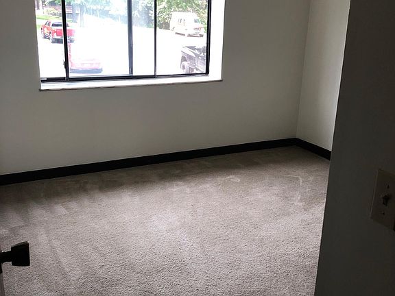 2nd image of 1103 Villa Dr APT D