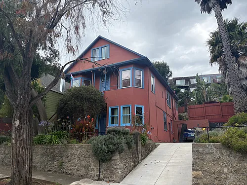 440 Holladay Ave Photo 1