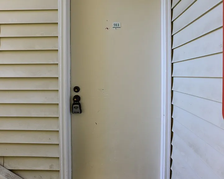 20301 19th Ave NE #911 — Photo 4