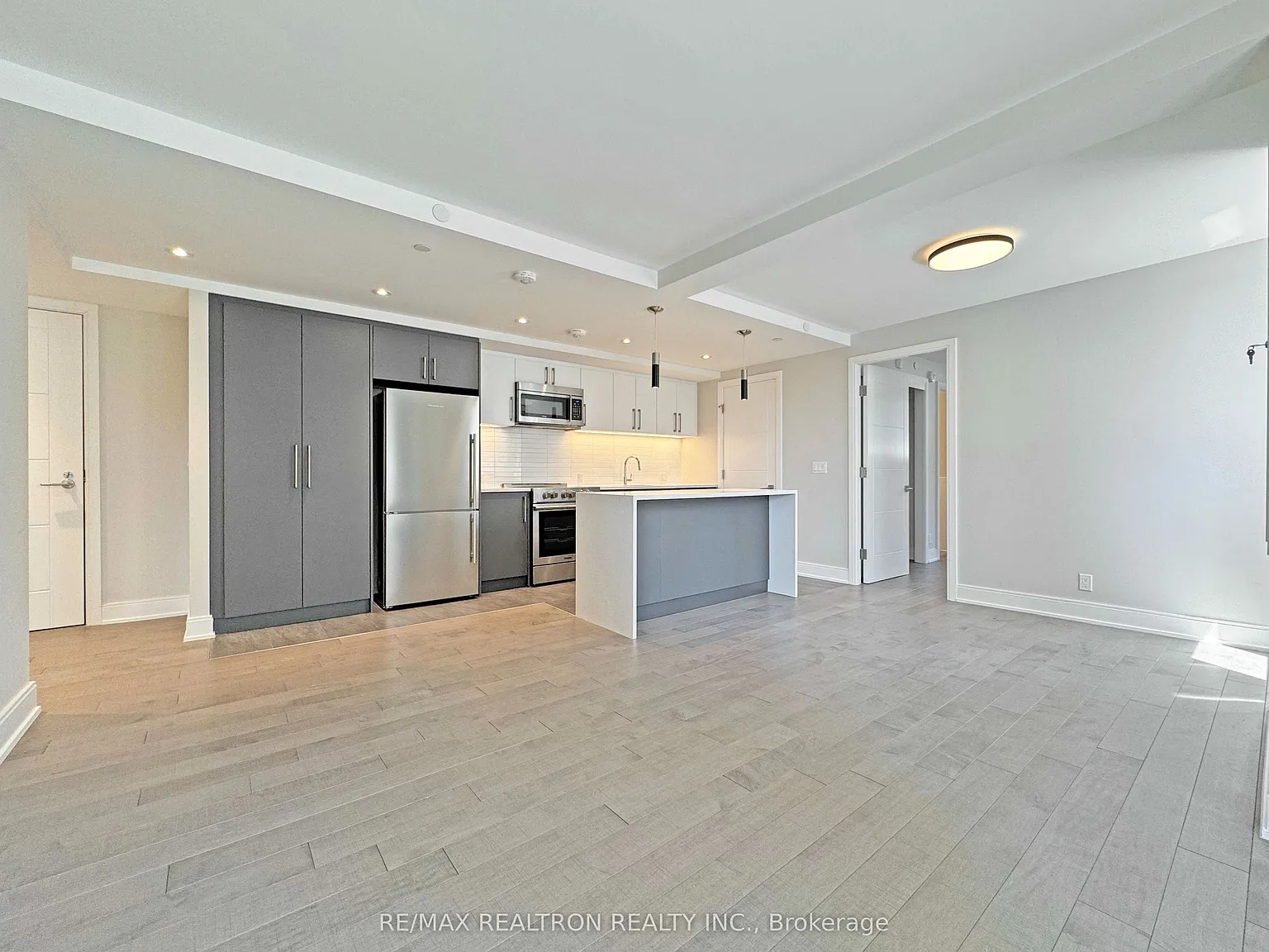 2 bed, $3,695 — Photo 4