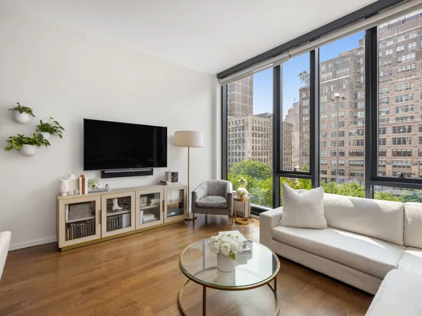 570 Broome Street image 1 of 18