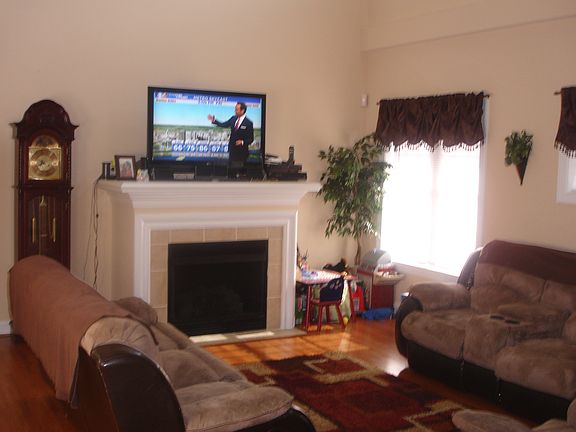 FAMILYROOM