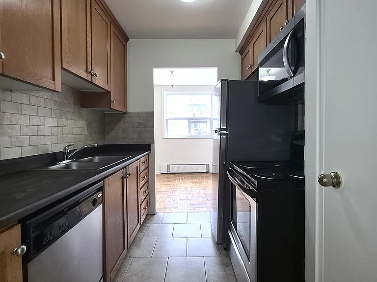 1751 Victoria Park Ave #204 — Photo 11