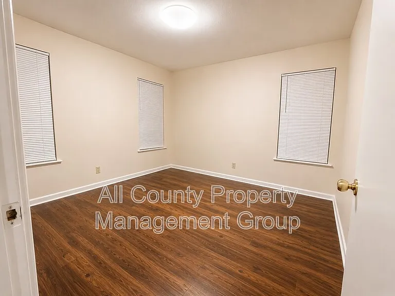 5016 Sabelle Ln — Photo 13
