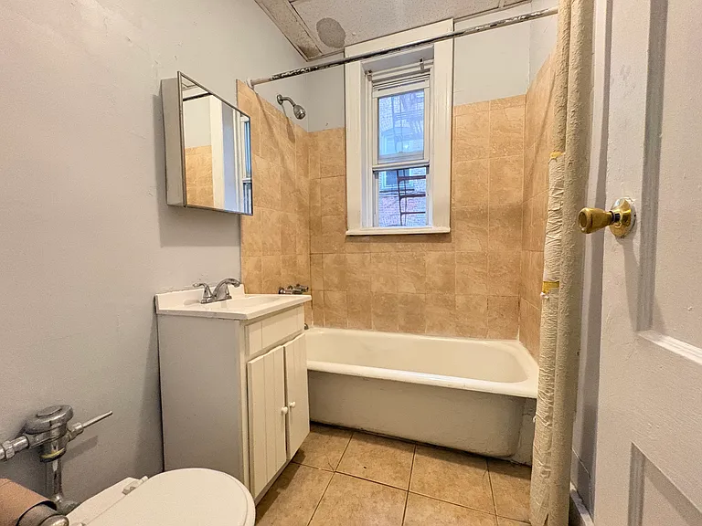 328 Summit Ave #103 — Photo 4