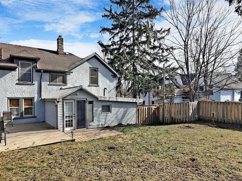 2nd image of 36 John St