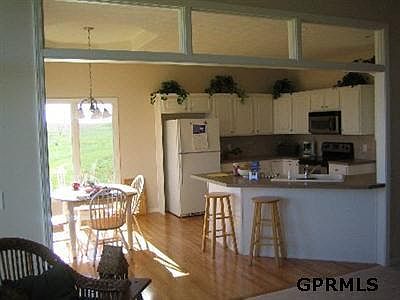 4th image of 16016 Hanover Cir