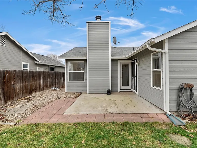 4245 S Danridge Ave — Photo 30