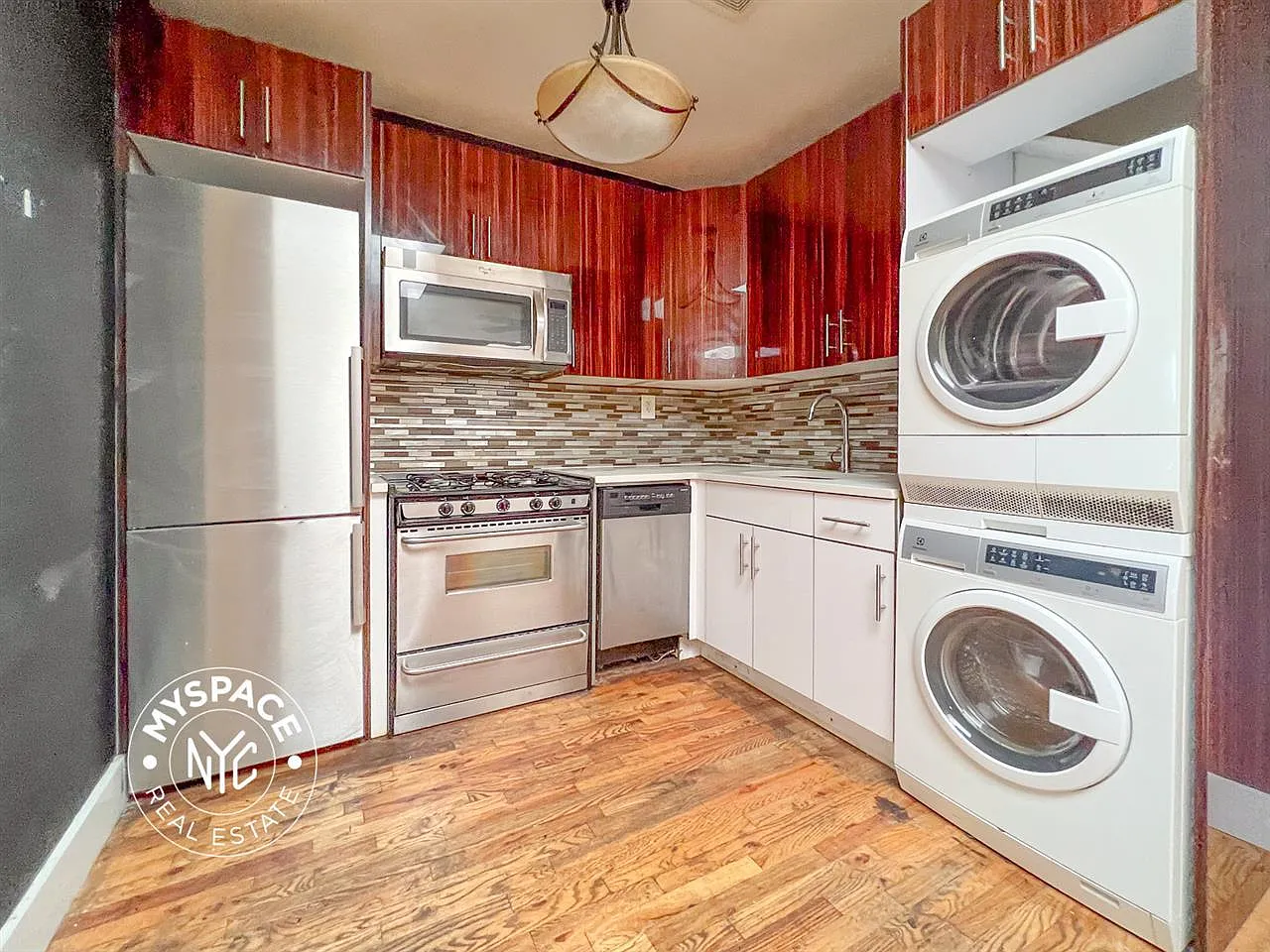 1044 Putman Avenue — Photo 4