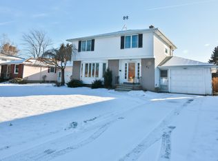 21 Hardt Ln, Amherst, NY 14226