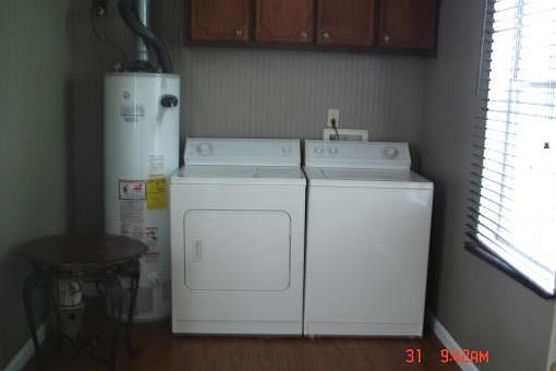3rd image of 408 E Park St