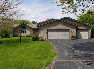 1703 37th Ave, Sterling, IL 61081