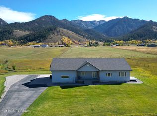 872 Saddle Dr, Etna, WY 83118