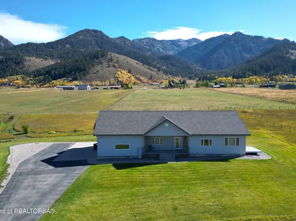 872 Saddle Dr, Etna, WY 83118
