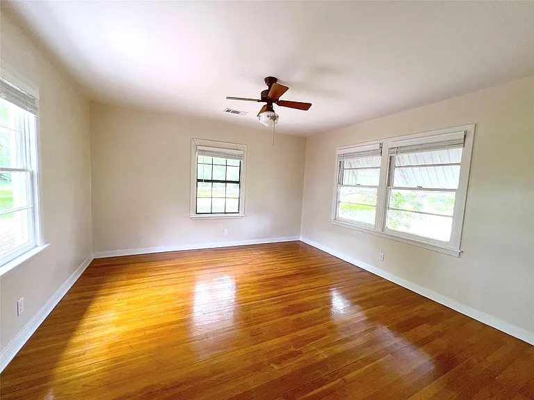 2206 Nancy Lou St — Photo 26