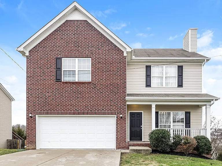 1116 Harmony Ln — Photo 1