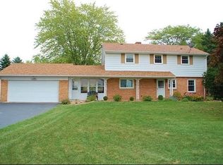 3044 Northwoods Rd, Port Washington, WI 53074