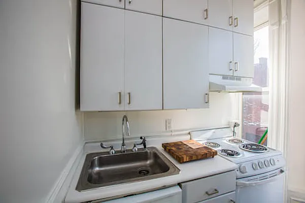 Sold by Garfield Realty  | media 14