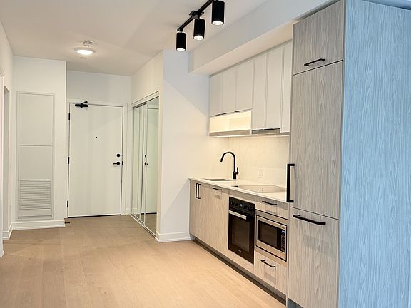 3rd image of 91 Montclair Ave #738
