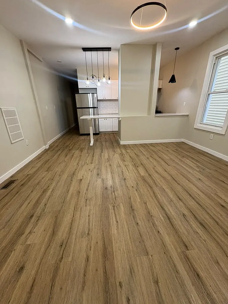 3 bed, $2,100 — Photo 1