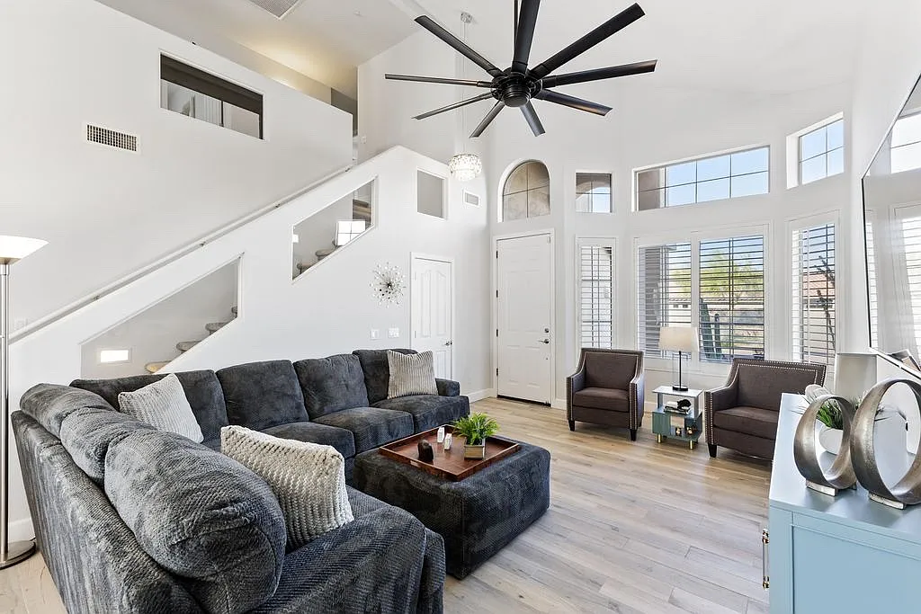 10353 E Karen Dr — Photo 4