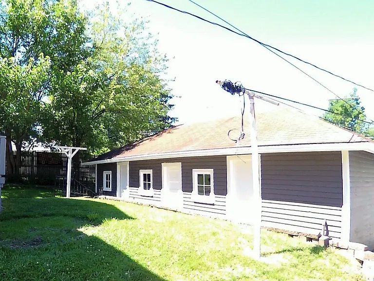 N 20th St — Photo 25