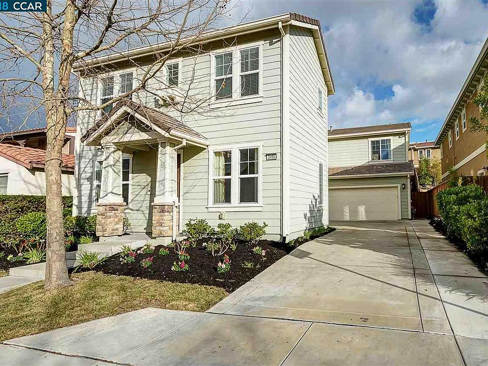 2nd image of 3166 Paddington Way