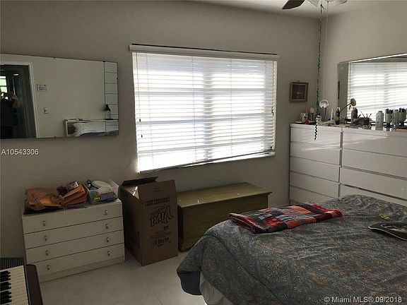 5th image of 13940 NE 10th Ave