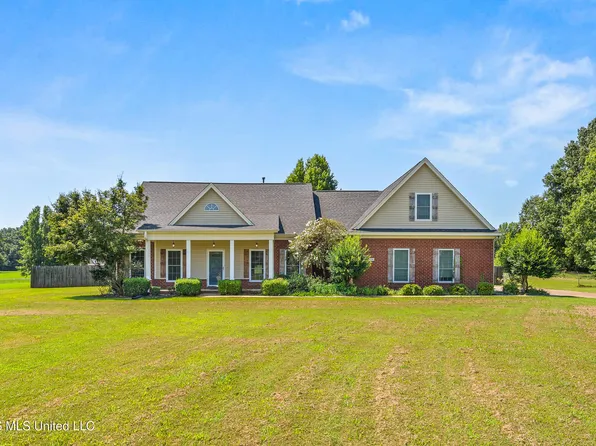 228 Golden Pond Dr, Coldwater, MS 38618