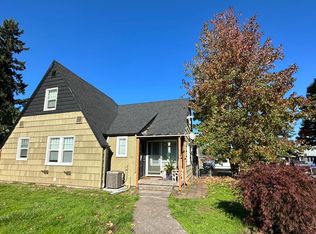 9327 NE Glisan St, Portland, OR 97220