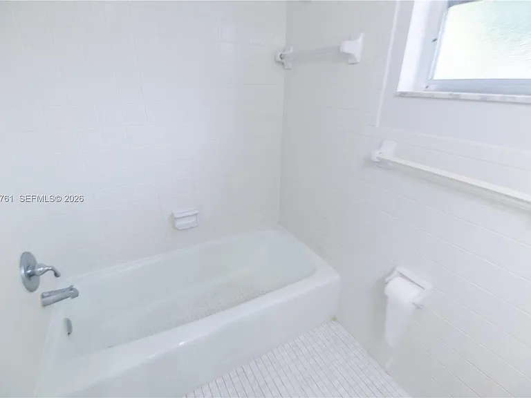606 S C St #103 — Photo 6