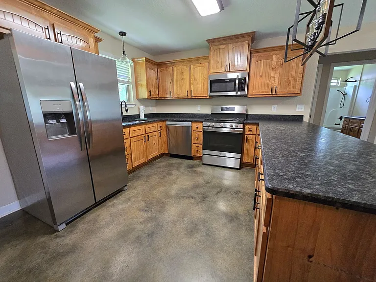 22217 Phillip Dr — Photo 2