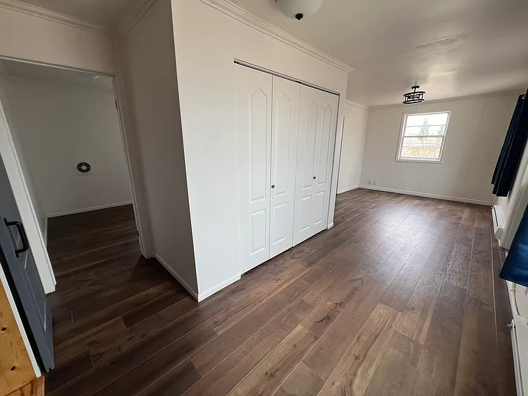 Main room looking at bedroom 2