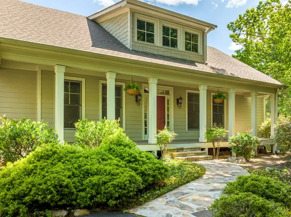 111 Cinnamon Fern Ln, Jasper, GA 30143