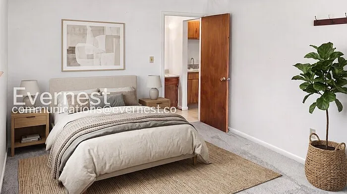 1305 Burton Ct #4 — Photo 15