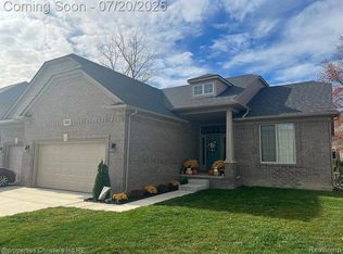 53929 Connor Dr, Chesterfield, MI 48051