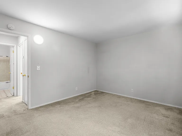 2235 Ashby Ave #202 — Photo 11