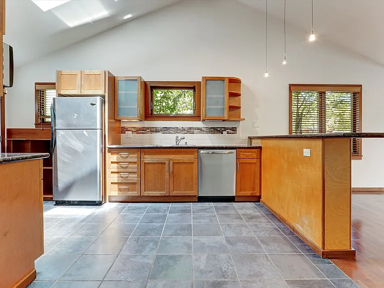 3947 Huron Ave #A — Photo 14