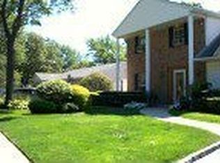 52 Janet St, Port Jefferson Station, NY 11776