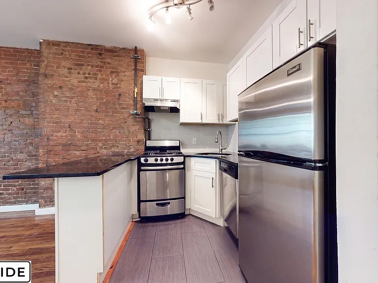 11 Saint Marks Pl #10 — Photo 4