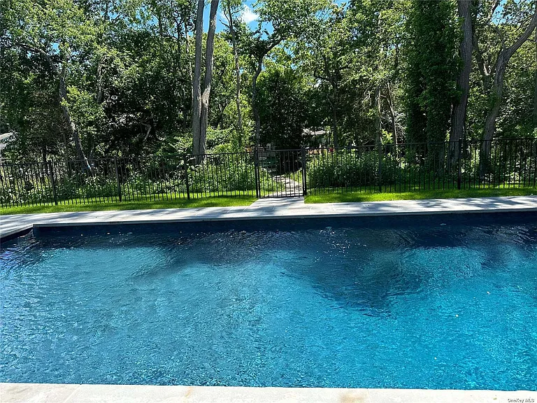 910 Glenn Rd — Photo 29
