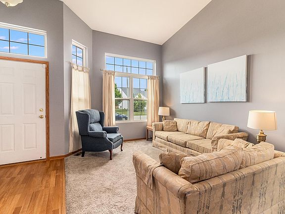 3rd image of 7505 Fordham Ln