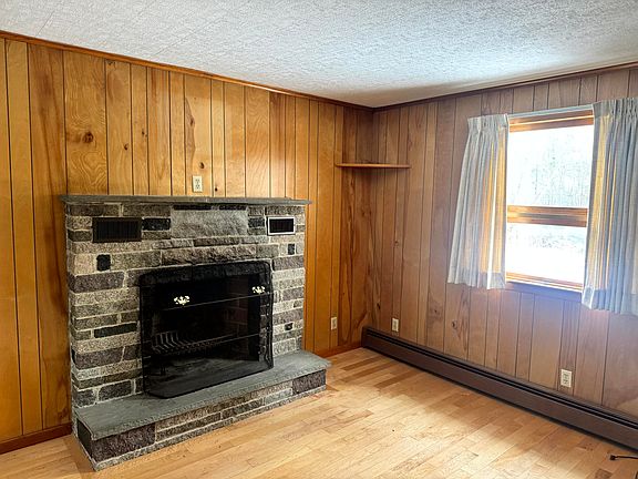 4th image of 9 Greenacre Road