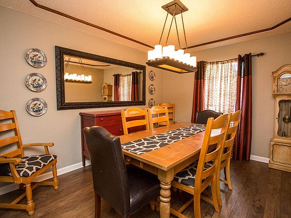 4th image of 2326 Stonebridge Dr