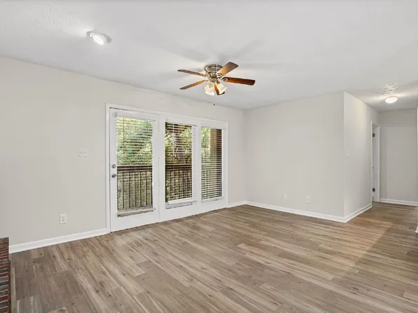 814 Tuxworth Cir, Decatur, GA 30033