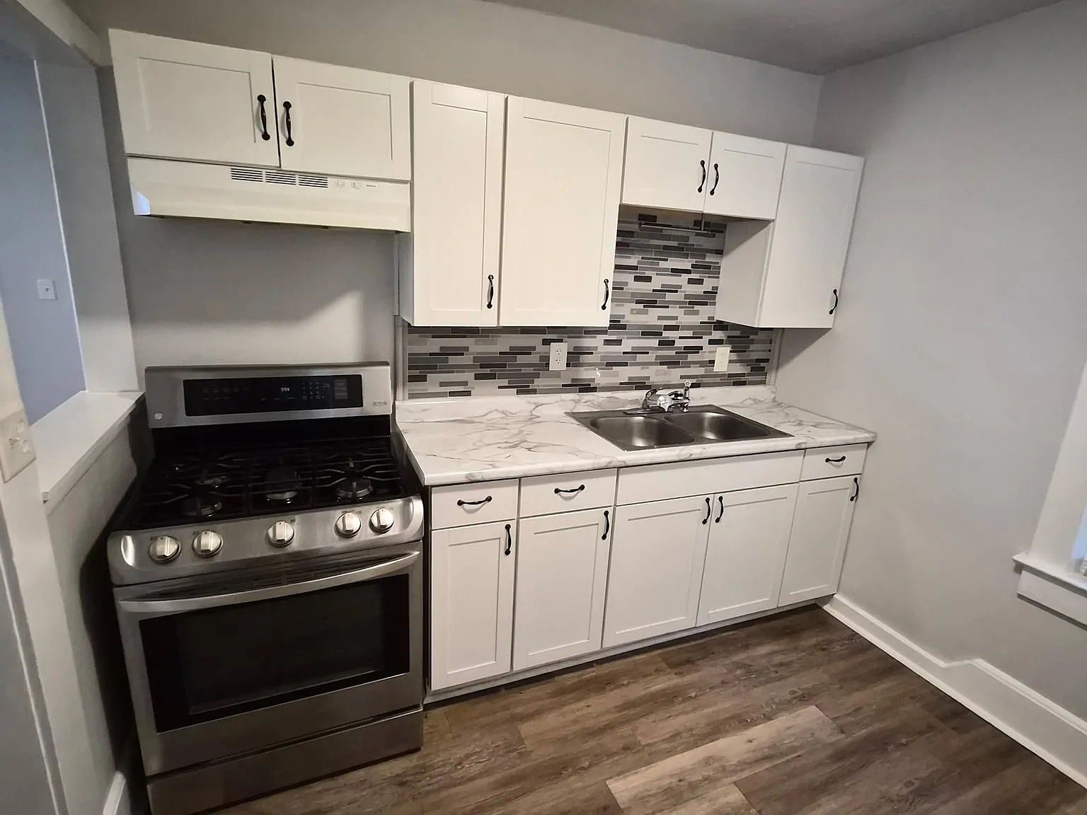 2 bed, 986 sqft, $1,050 — Photo 1