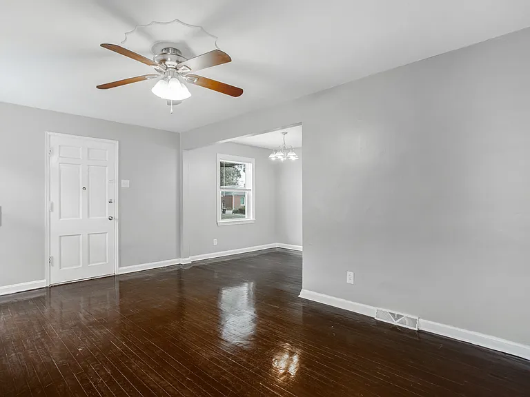 1345 Coolidge Dr — Photo 10